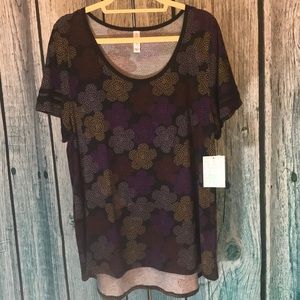 LuLaRoe 2XL Classic T floral w/ black background